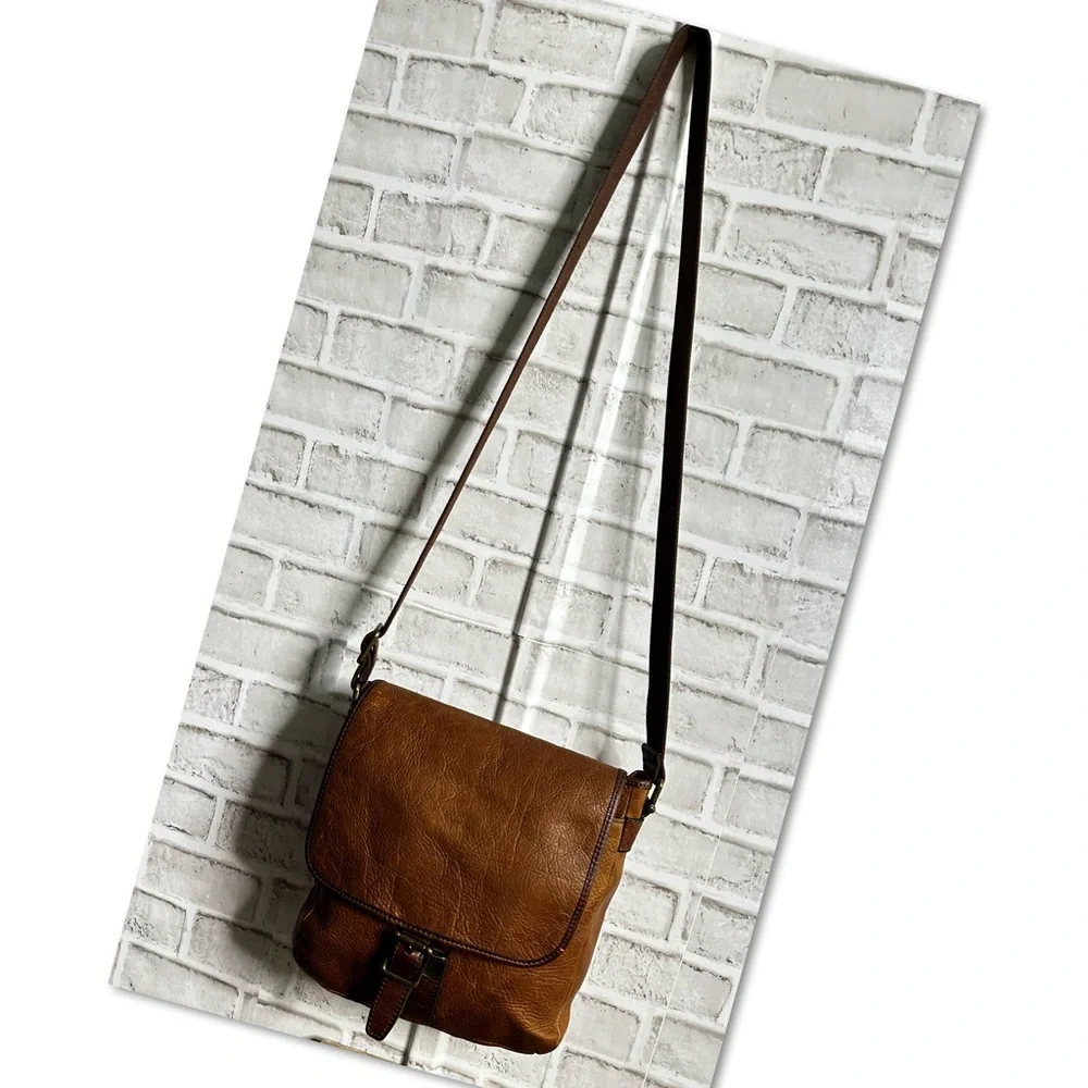 FOSSIL CROSSBODY PURSE - Picture 1 of 10